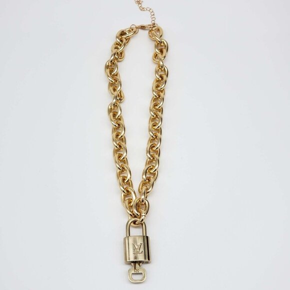 100% Auth Louis Vuitton Lock & Key with Unbranded Gold Plated Chain Necklace - Picture 1 of 7